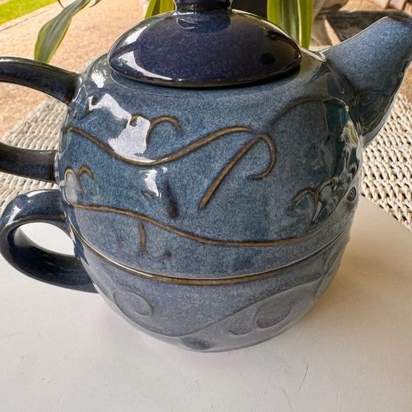 Pier 1 Elegant Blue Ceramic Teapot Set - Picture 3 of 10